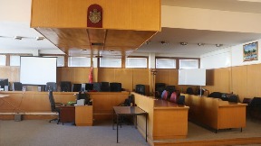 Podrška građana ispred Suda